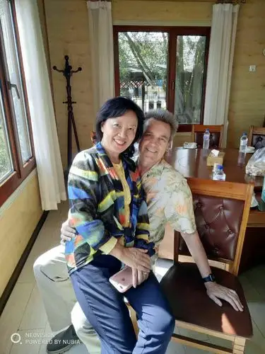 同学情一一王英琦在敦化小山度假村(三)