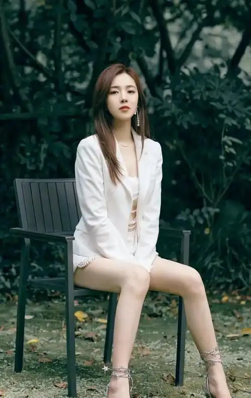 王晓晨高清魅力写真,优雅迷人!_高清图集_新浪网