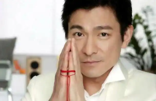 一场生日宴会,"娱圈地位,人情世故"在刘德华身上体现得很透彻