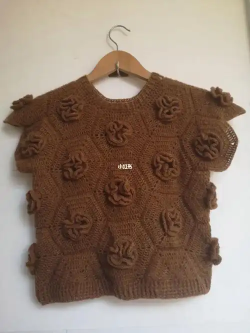 立体钩花拼花衣