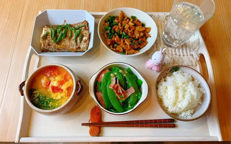 营养午餐定食,简单的3菜1汤,营养均衡,美味又下饭