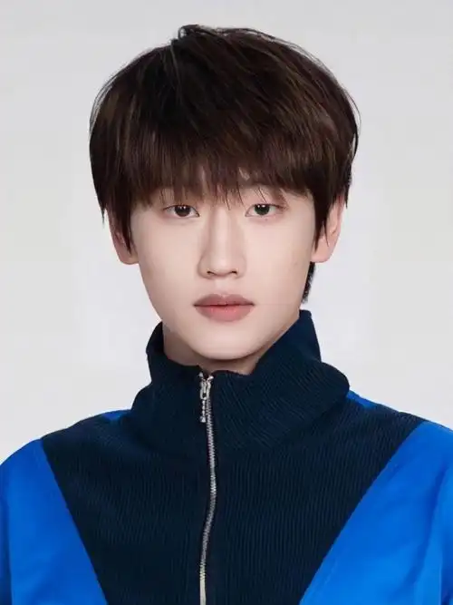 ak刘彰证件照合集