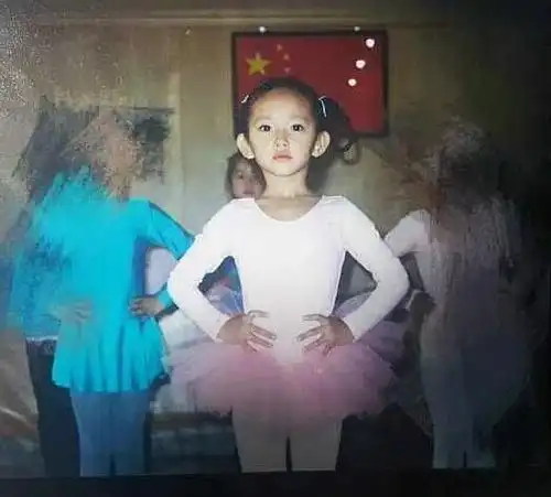 被16岁程潇美哭了,清瘦水灵比唐嫣还仙,这才是真正的出水芙蓉啊