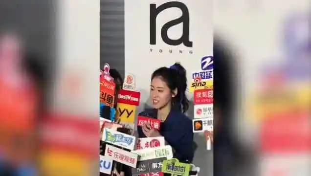 张碧晨来了在接受媒体采访