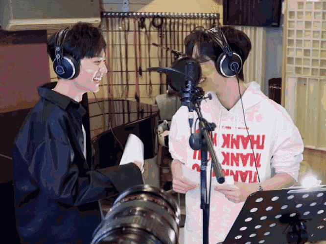 肖战王一博又同框了