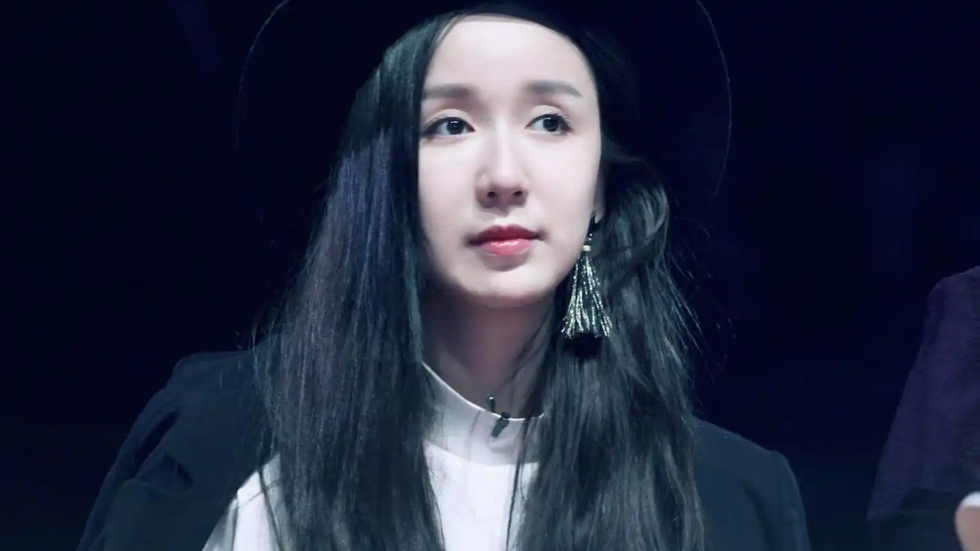 《爱情公寓》胡一菲,不断热心做公益事业,不希望感情生活被打扰