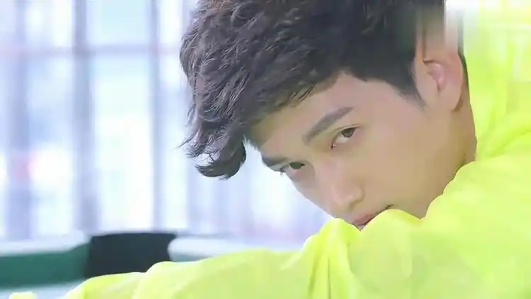 麻辣变形计:热巴马可打桌球,怎料两人都是高手,谁开球谁赢!