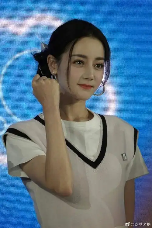 迪丽热巴的颜值有哪里需要质疑吗?