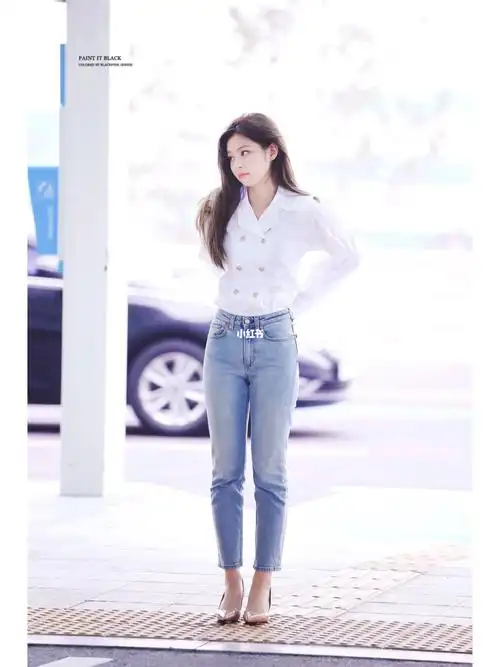 jennie今日机场街拍出发看秀,梦回五年前!