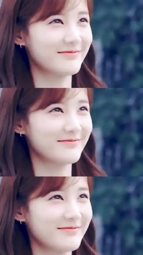 李一桐的眼睛真的像弯弯的月牙笑起来真的超级甜好像谈恋爱的感觉啊