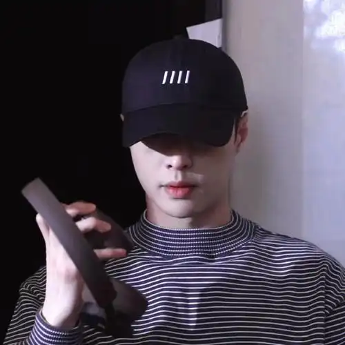 张艺兴  #全世界最好的张艺兴  #exo  来一波三哥的头像