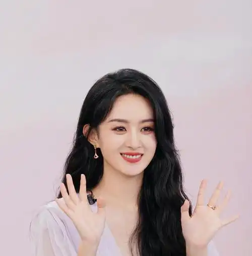 赵丽颖卷发纱裙造型,梦幻缥缈紫,温柔高贵,优雅迷人!_高清图集_新浪网