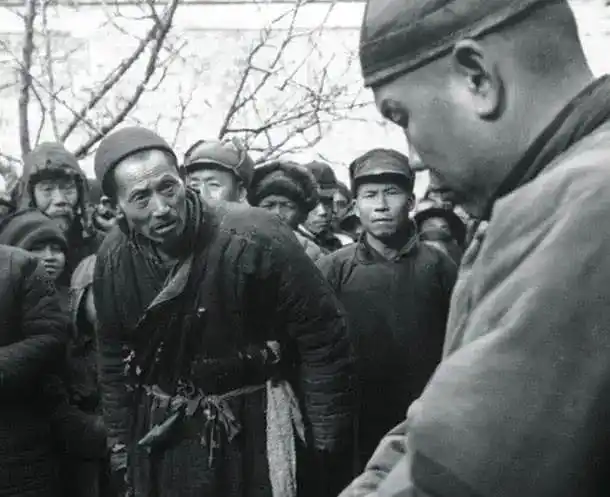 旧社会地主欺压农民的血腥记录(美国记者实地调查)