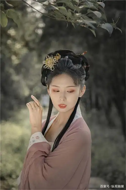 宋制汉服 少女出游