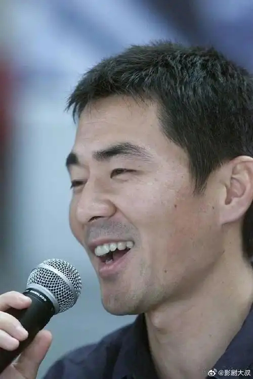 陈建斌年轻时候长得还挺帅的