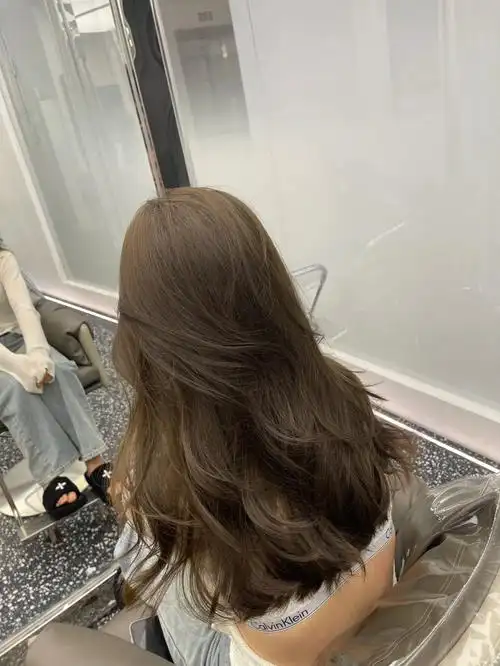 秋冬显白发色蜜茶棕色