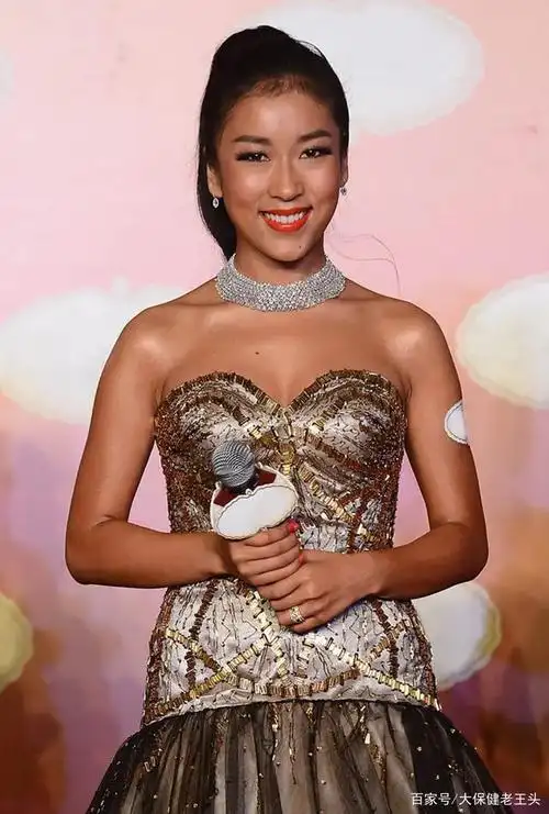 我喜欢的女艺人歌手吉克隽逸 个人美照收藏