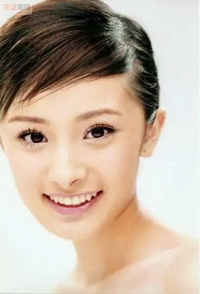 杨幂未成名前海量素颜照整容部位全揭秘图