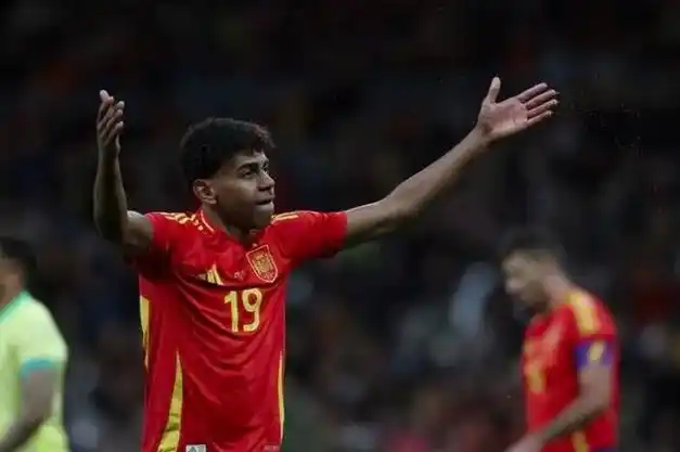 确定!登陆英超!西班牙球星欧洲杯后转会,即将加盟曼城