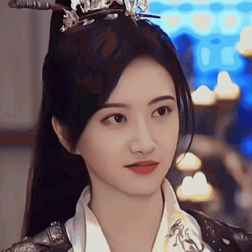 越华丽的衣服越配景甜