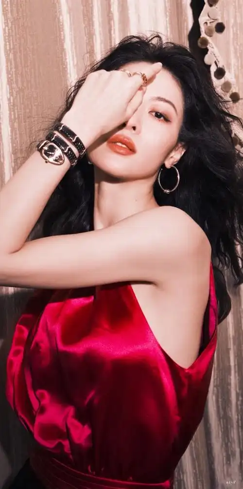 钟楚曦港风九宫格随拍