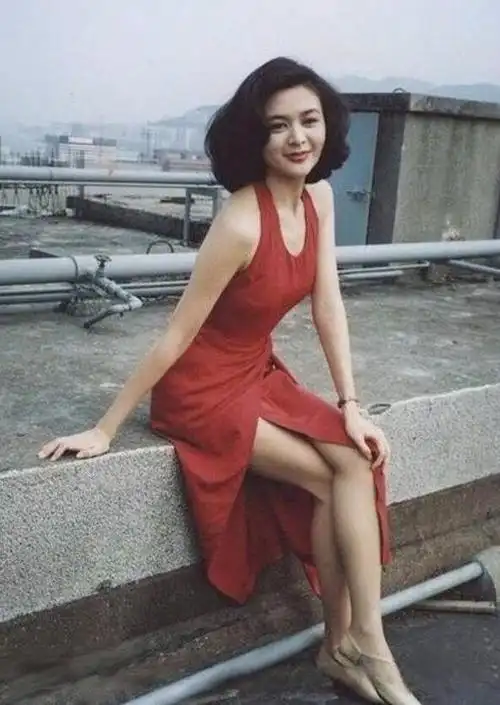 关之琳是吃了仙丹吗?55岁还能这么美!