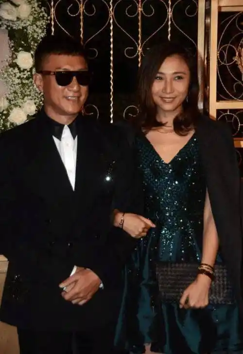 孙红雷一家现身海洋馆!