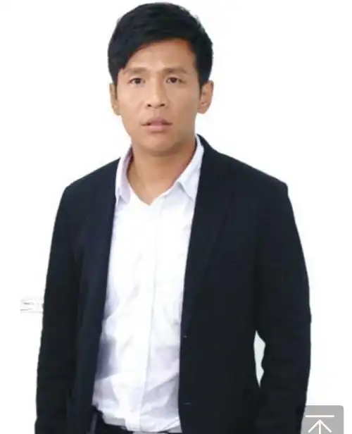 图宋小宝其实蛮帅的 很多小伙伴羡慕宋小宝,长得不咋地,却娶到漂亮