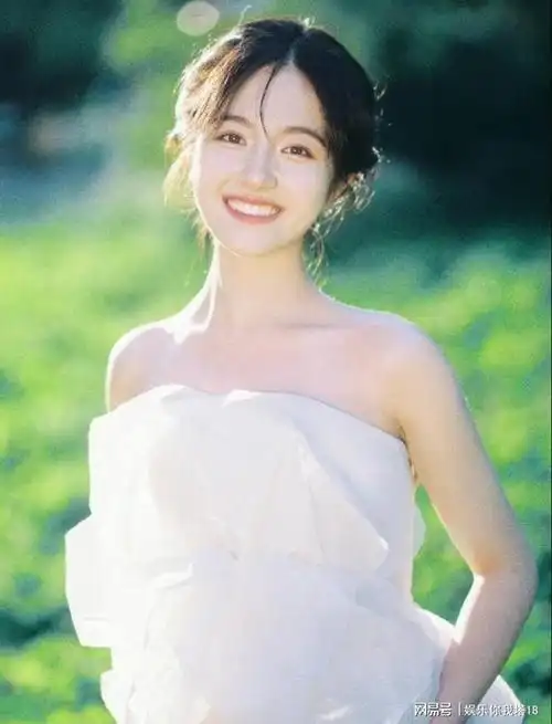 李兰迪长相95花独一份演技95花佼佼者