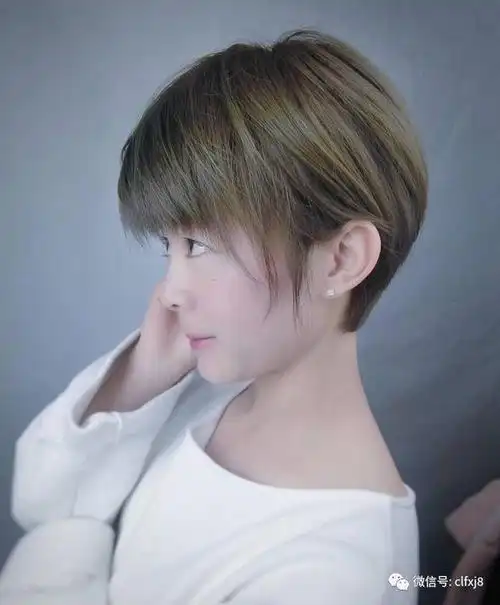 2018流行"露耳头"