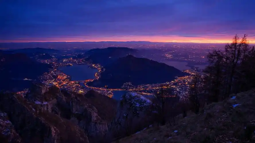 山上俯瞰城市夜景图片,4k高清风景图片,娟娟壁纸