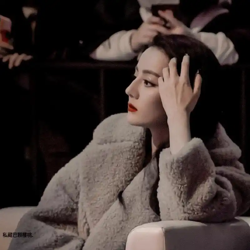 迪丽热巴 恭喜迪丽热巴女士凭借李长歌一角荣获2021年中美 - 抖音