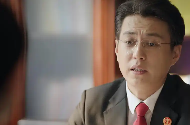 《追光者》,却被25岁男二号给惊艳到了_李明德_救援_电视剧