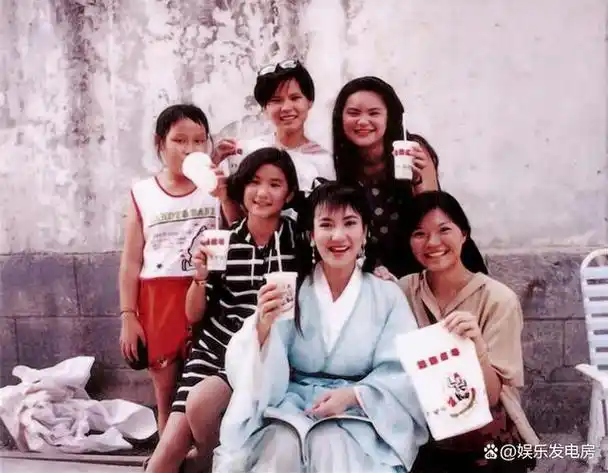 演员中场休息时都在干嘛?第一张我忍住了,唐僧这张我能笑一天