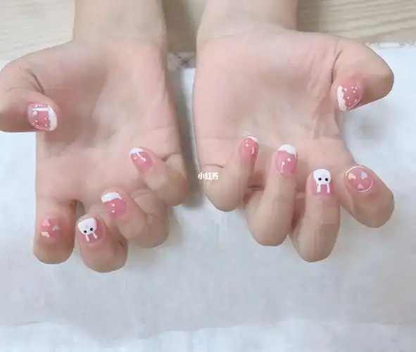 小朋友粉色兔子美甲