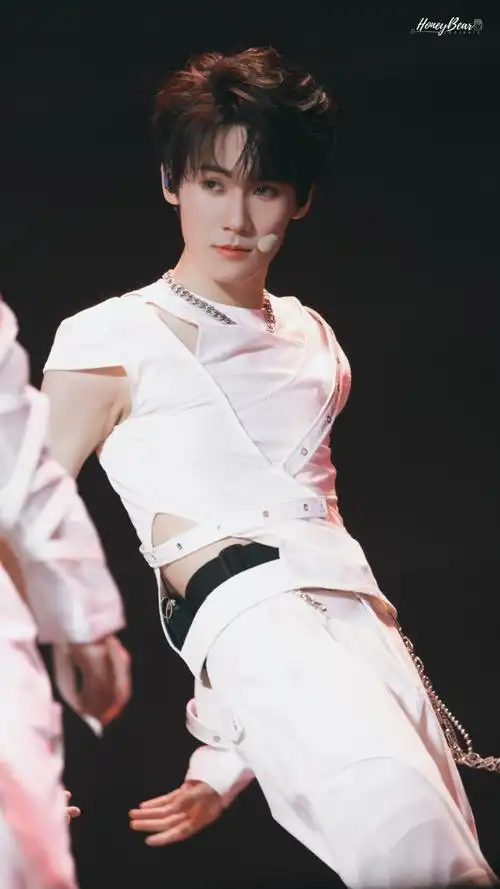 张真源奔跑吧##张真源 顶级浓颜ace