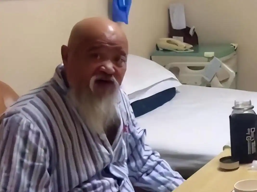 回顾演员李琦:每天2包烟,顿顿8两酒,不顾医生劝诫,如今怎样了