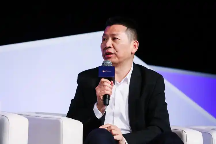 美特斯邦威董事长周成建