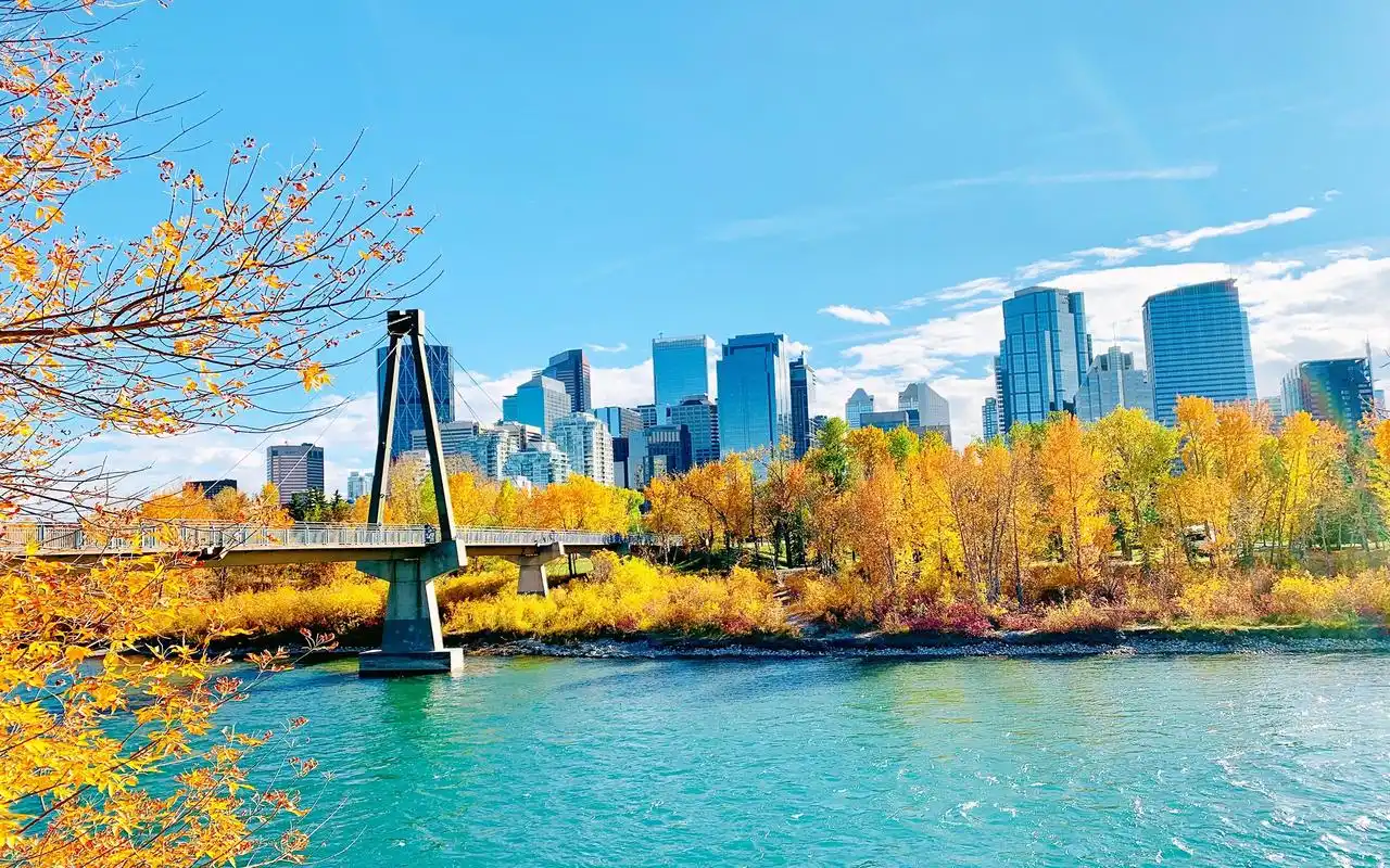 华为平板城市秋日主题壁纸