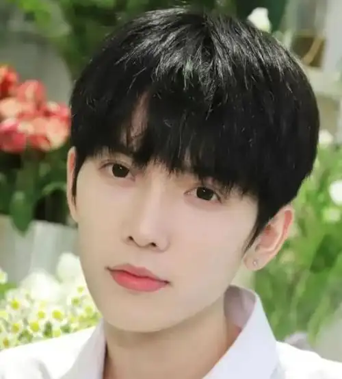 干净小清新男生短发 打造文艺型男气质_男士短发 - 美发站