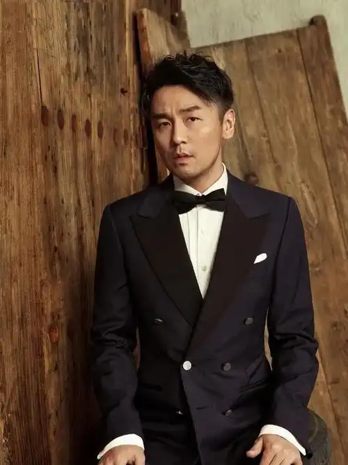 宝藏演员雷佳音为人谦虚低调