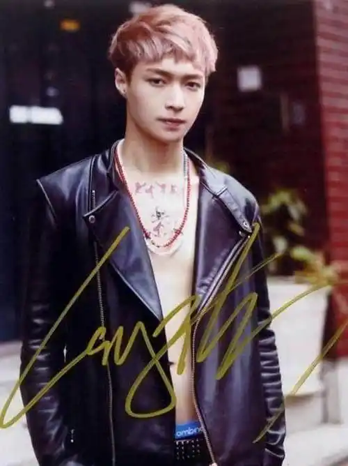 原创当红明星们的签名照杨幂最潇洒赵丽颖baby的最难懂