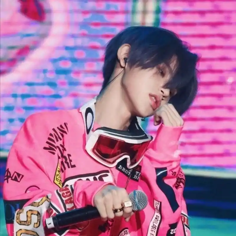 小鬼-王琳凯头像