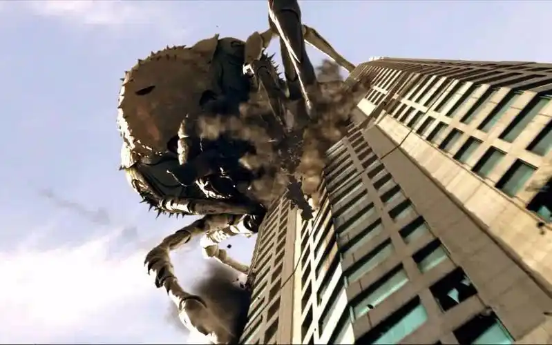 大长腿电影灾难片小蜘蛛变异成30米蜘蛛王见人就咬美国放炸弹都炸不死