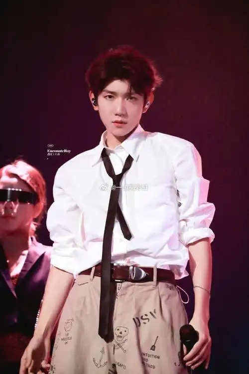 一些喜欢的王源神图#情侣头像##女生头像##电脑壁纸##可爱头像##手机