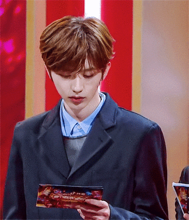 蔡徐坤跳舞 动图 - 高清图片,堆糖,美图壁纸兴趣社区