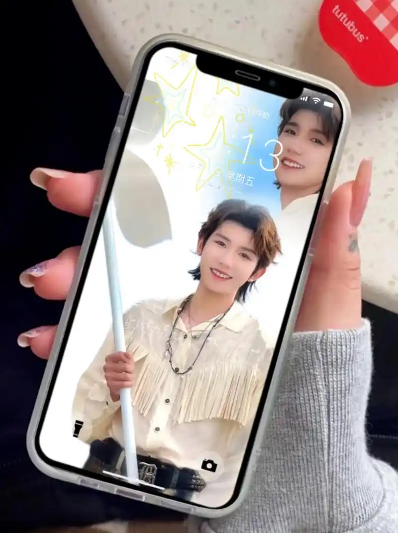 这张照片谁还没有保存我都会伤心的老婆们快快保存起来 #壁纸 #王源