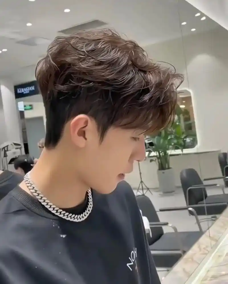 男生韩系气垫烫昆明男生发型设计 第一场尝试气 - 抖音