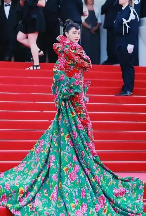 9年前与李晨分手,因综艺将烂牌打成王炸,"一嫁改命"成大赢家|张馨予