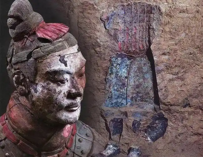 彩色兵马俑兵马俑出土前五分钟的样子